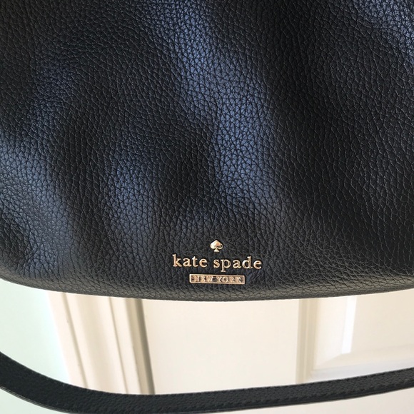 Kate Spade purse. - Picture 2 of 4